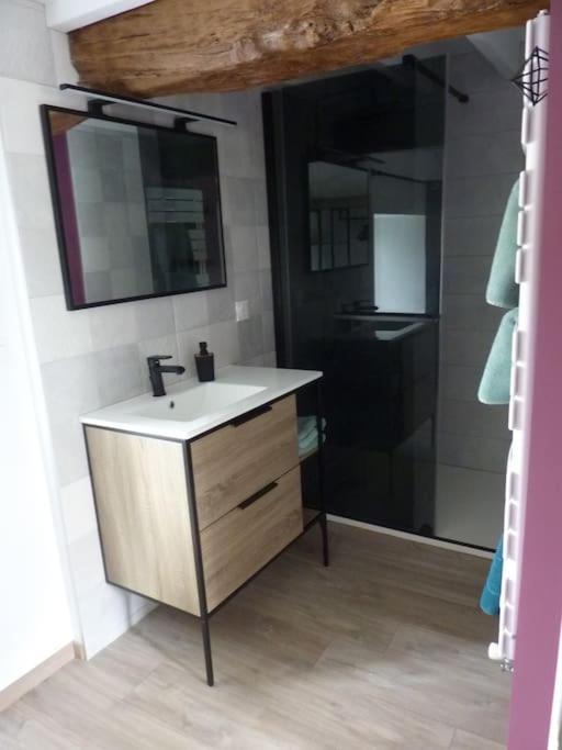 Maison Renovee Dans Le Bocage Normand Canisy Εξωτερικό φωτογραφία